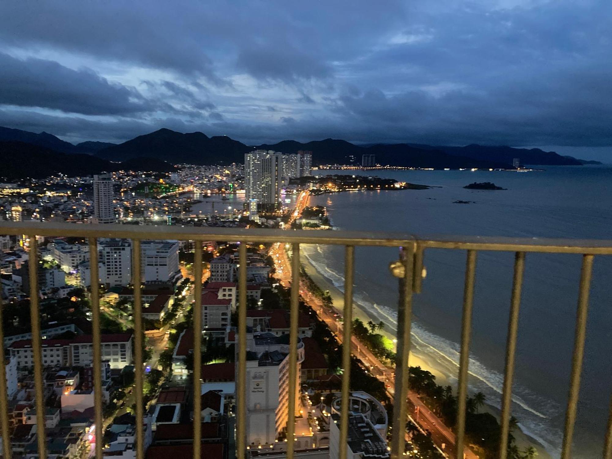 Can Ho Gold Coast O Nha Trang View Bien - Vivastay Exteriér fotografie